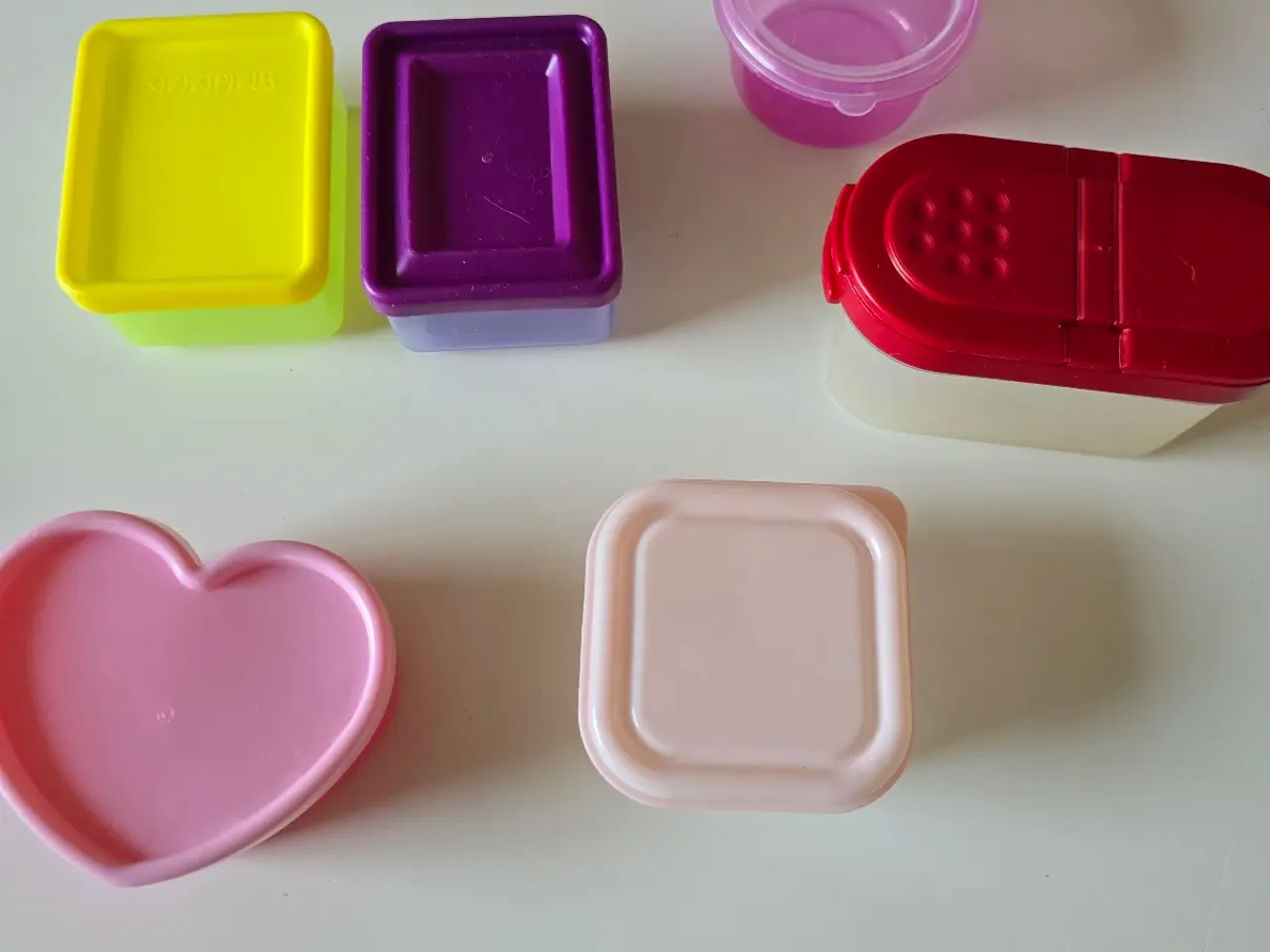 Billede 1 - Rigtig fine små plastik bøtter (1 Toppe vare)