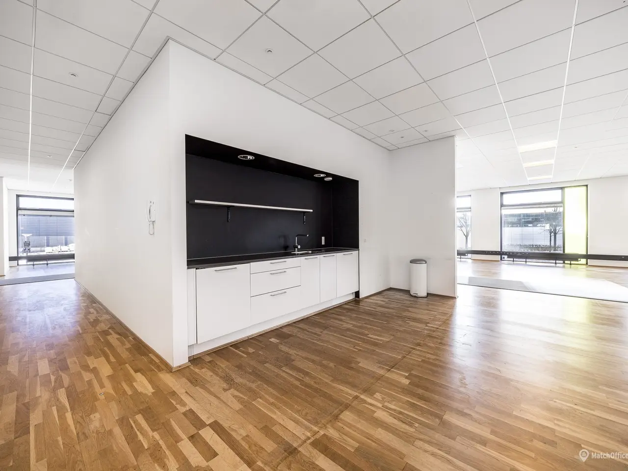 Billede 6 - Rummeligt og moderne kontor på 3.050 m²