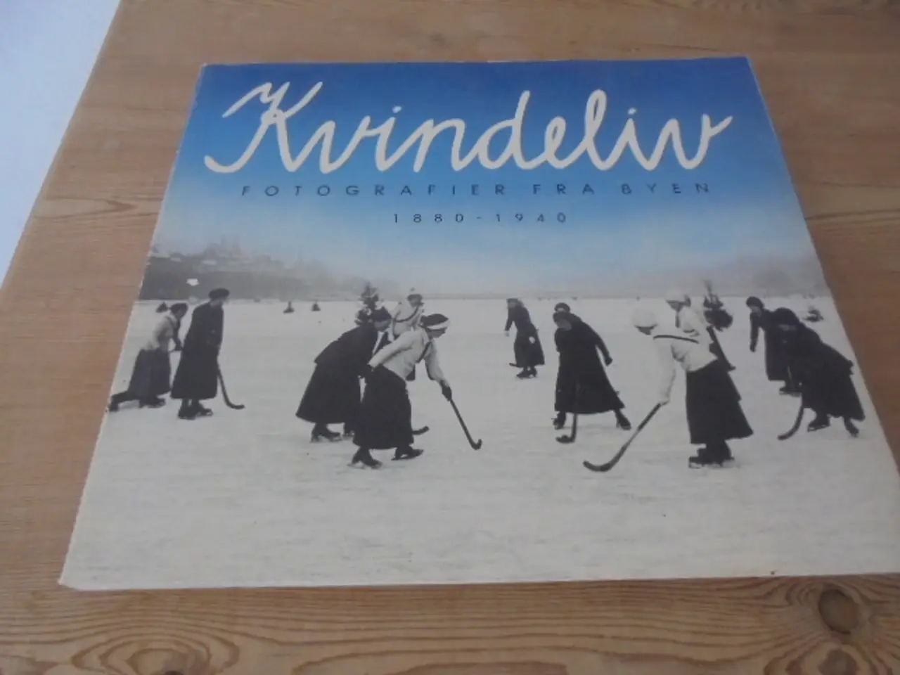 Billede 1 - Kvindeliv – Fotografier fra byen 1880-1940