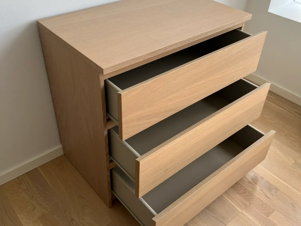 Billede 2 - IKEA KOMMODE (Egetræ)