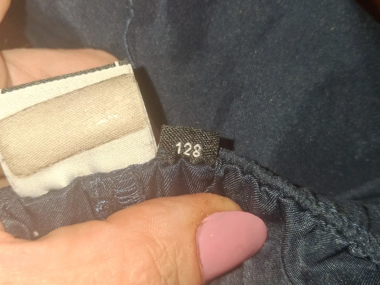 Billede 3 - Hummel badeshorts, Str. 128