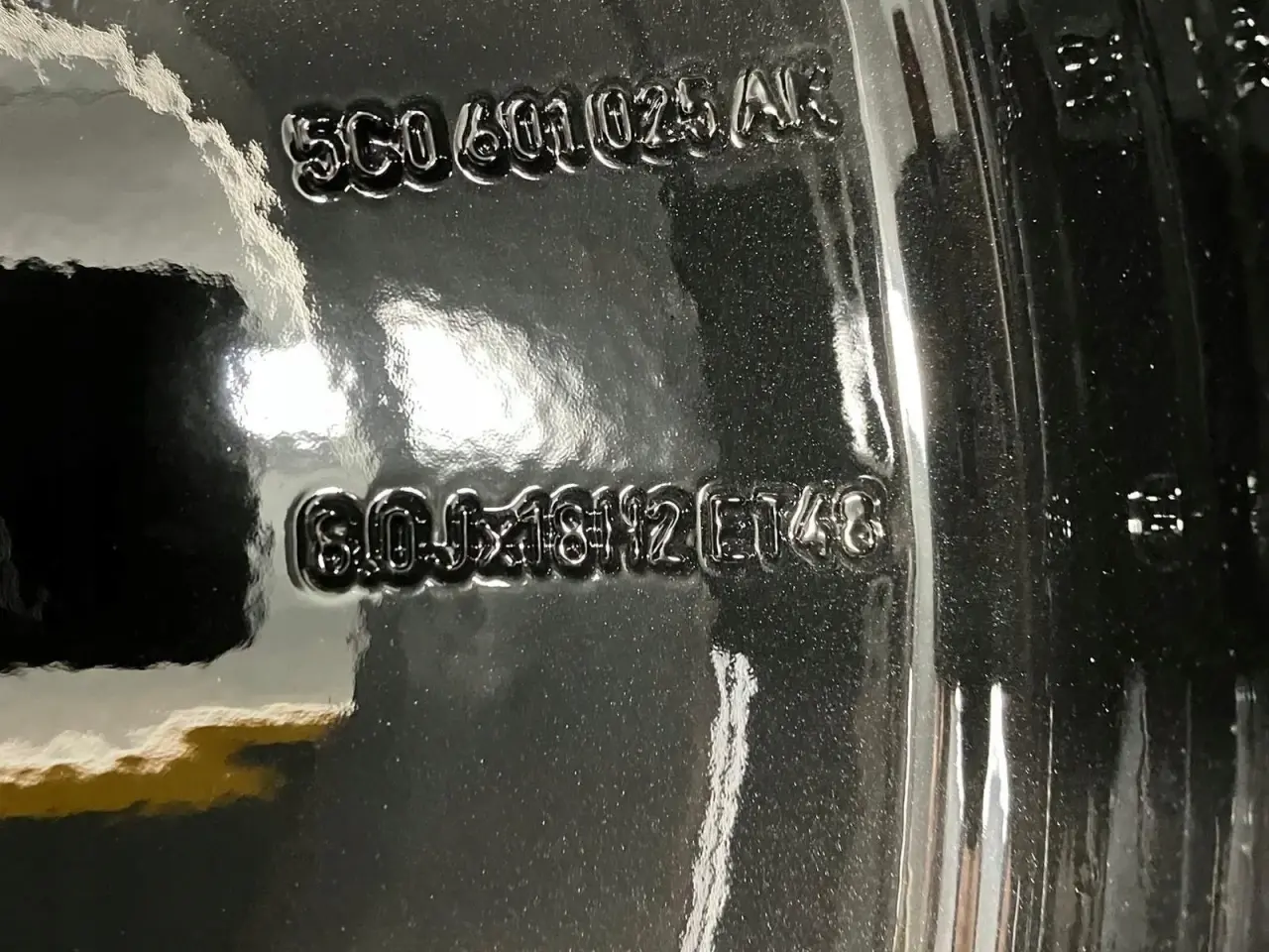 Billede 7 - ALUFÆLGE VW BEETLE 5C0 TWISTER 18"