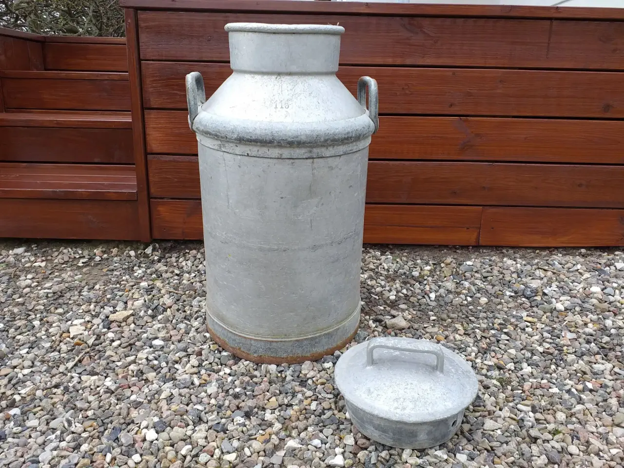 Billede 2 - Mælkejunge, velholdt med låg, 40 L