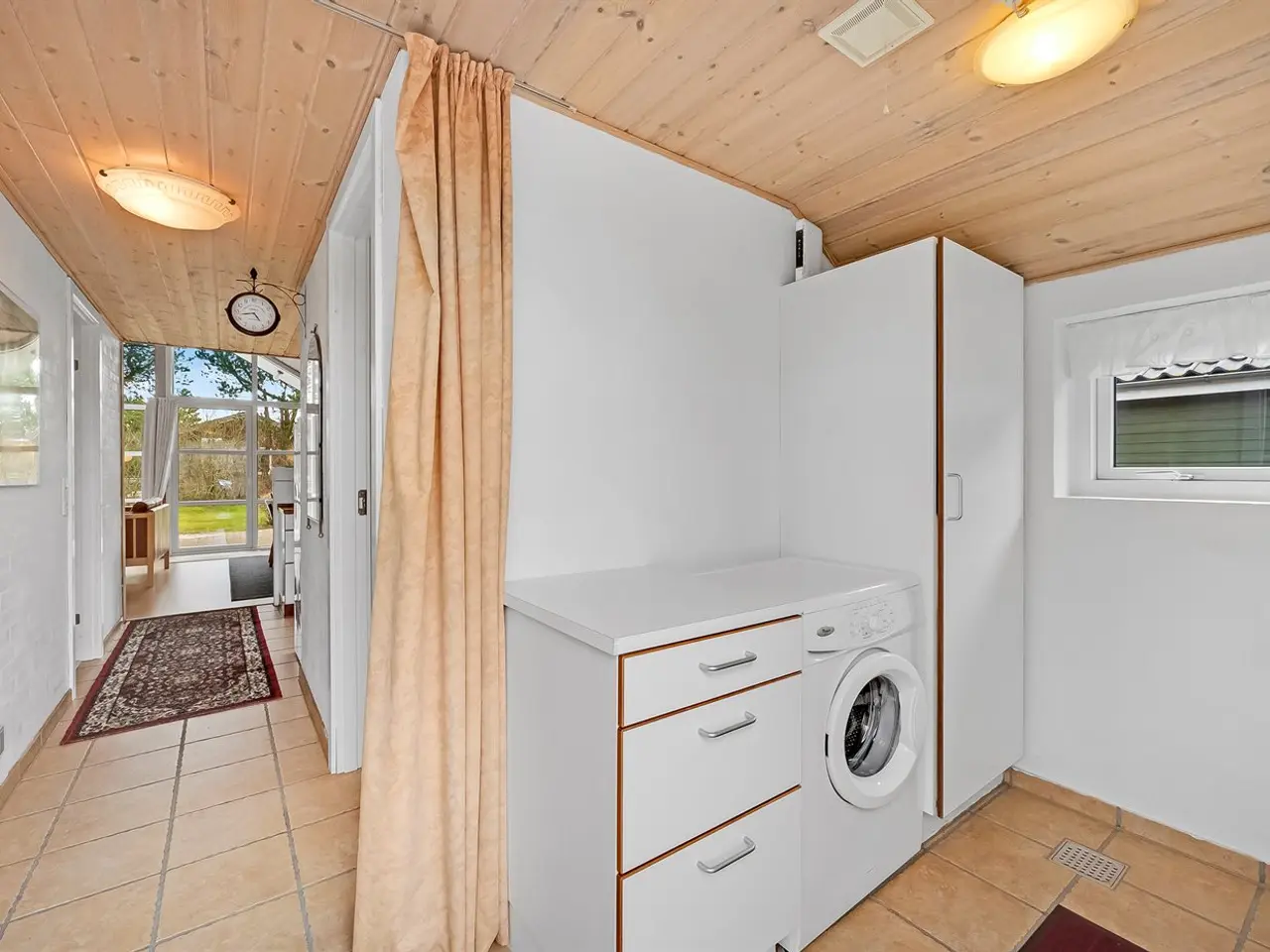 Billede 9 - Dejligt sommerhus udlejes i roligt område