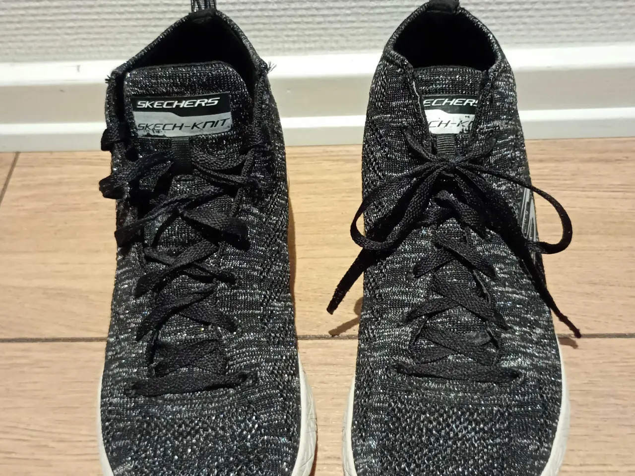 Billede 2 - Fine sneakers, SKECHERS, str. 40.