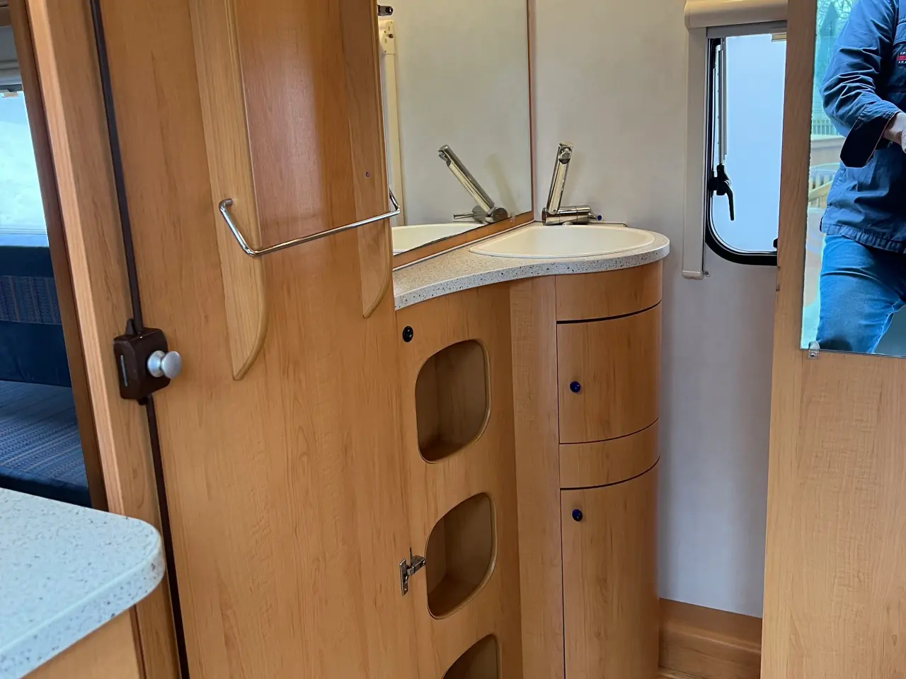 Billede 8 - Hymer Feeling 430 med Mover-Markise-Cykelholder-So