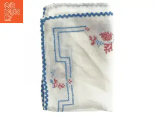 Broderet dug (str. 43x30 cm)