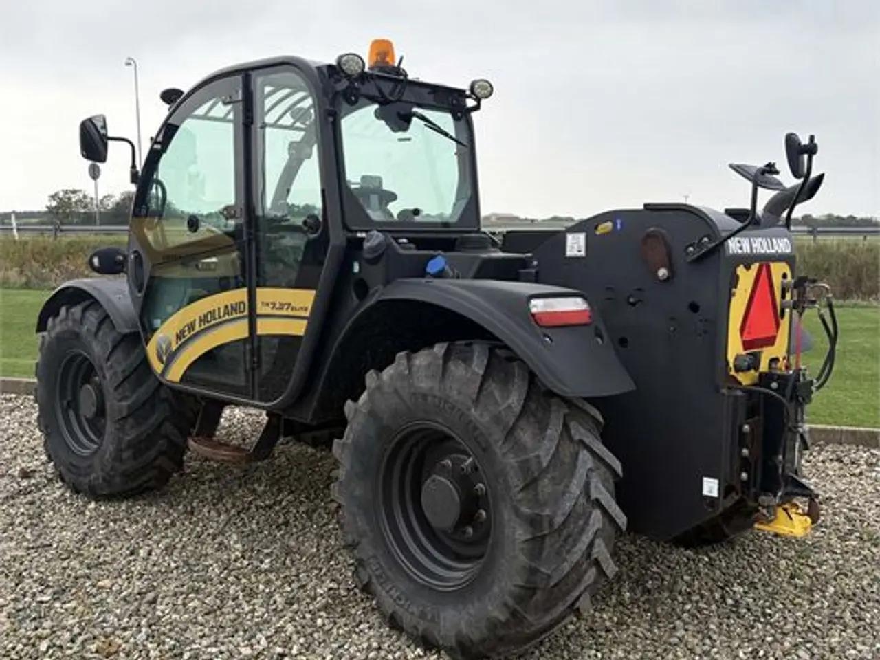 Billede 2 - New Holland TH 7.37 Elite - 9 m - Elite model! - Kapacitet / capacity 3,7 ton