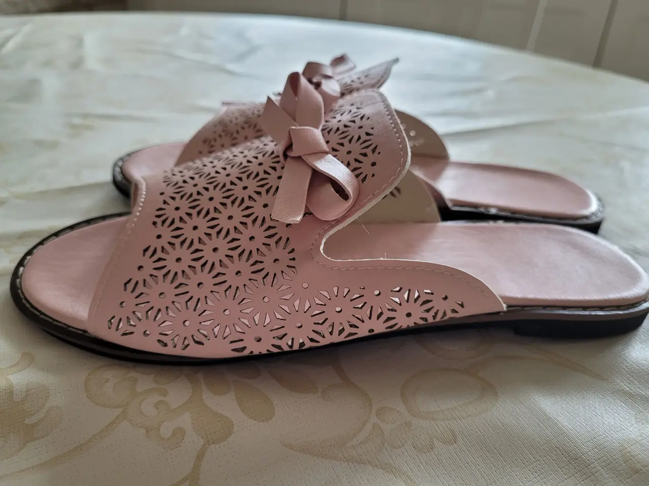 Billede 2 - Slippers helt nye