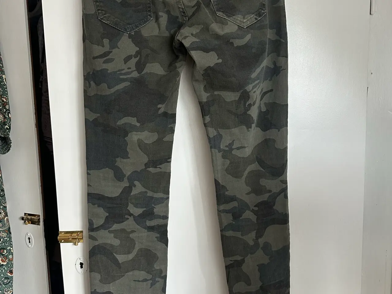 Billede 2 - Place du Jour jeans army/camouflage str. 40