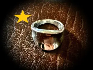 * Smuk og robust fingerring - i Tibetansk Sølv