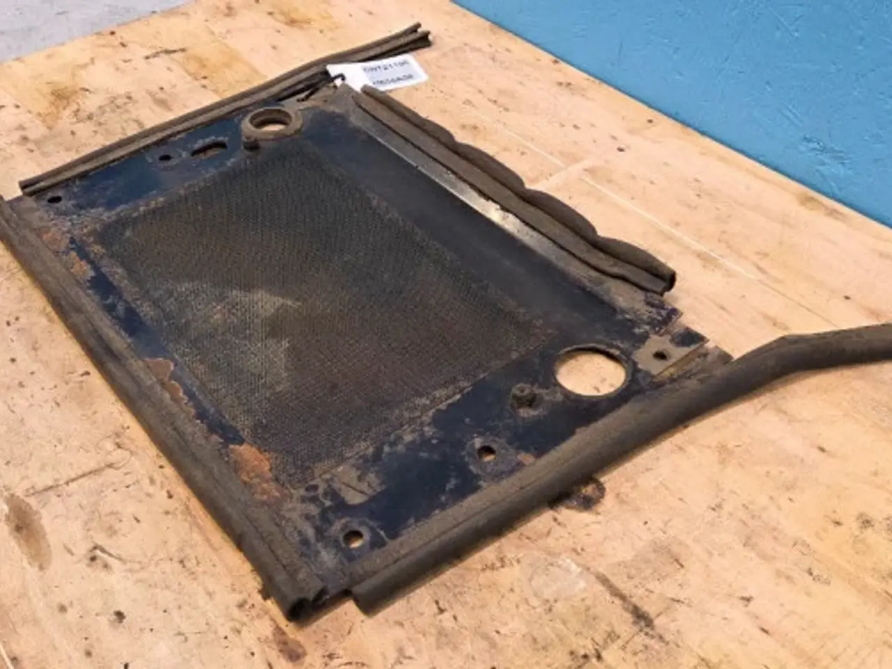 Billede 13 - Massey Ferguson 6290 Battery Holder 3783915M1