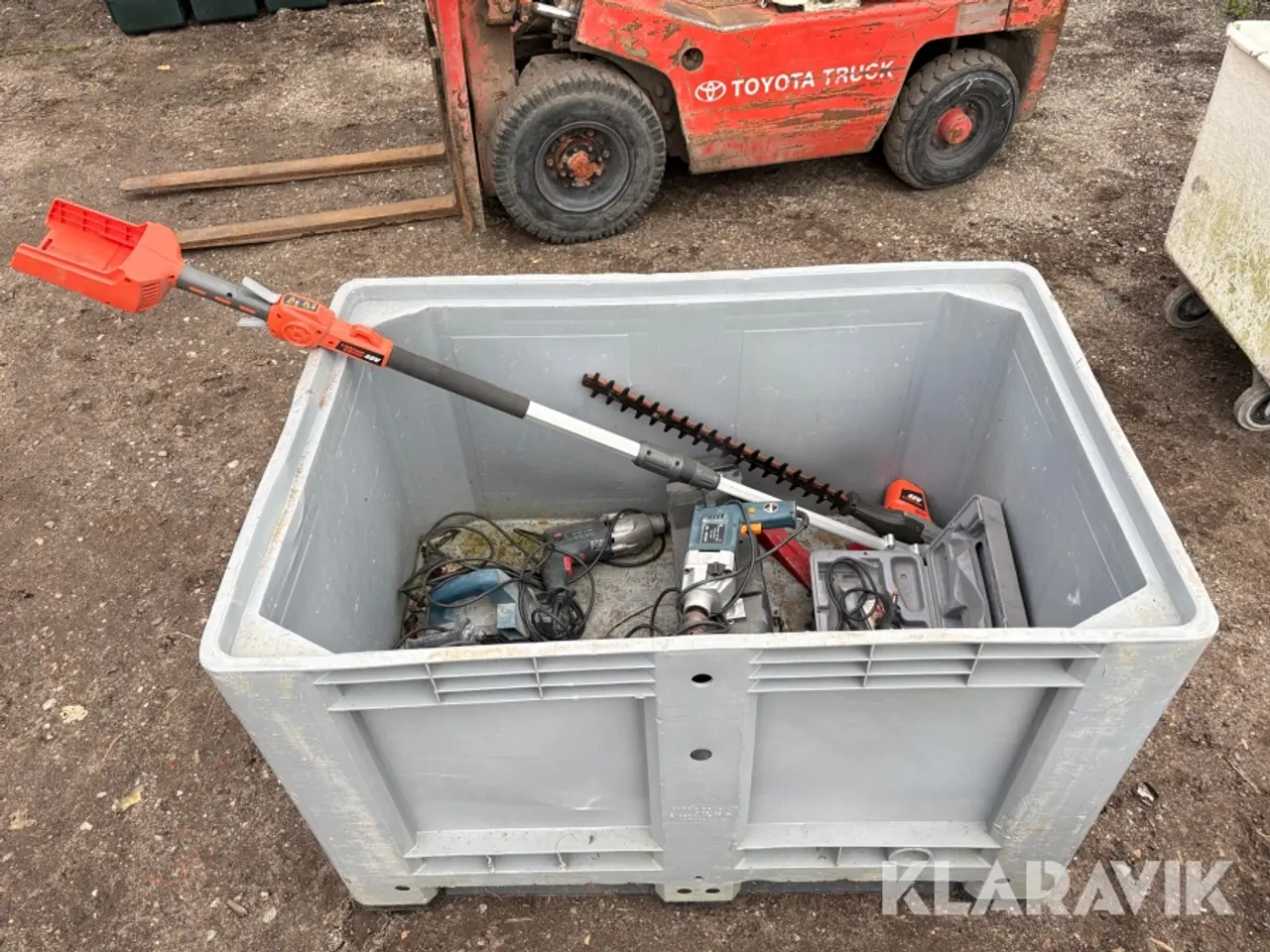 Billede 2 - Blandet parti elværktøj Black+Decker / Bosch / Redback / Hitachi / Power Craft – 11 dele i alt