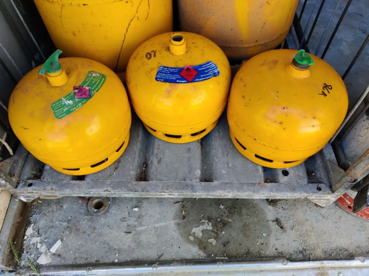 Billede 1 - 2 kg gasflasker, 3 stk