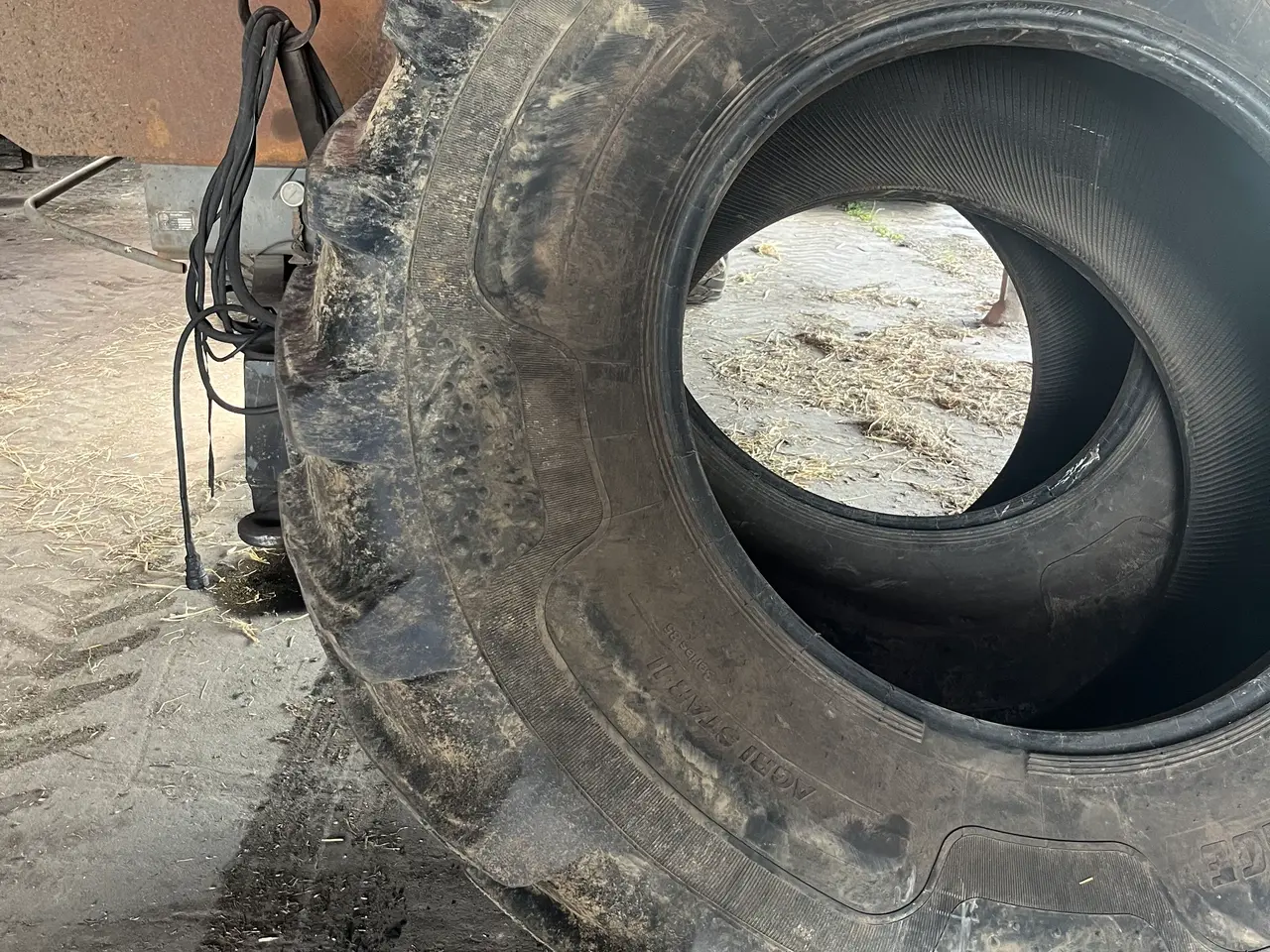 Billede 1 - Traktor dæk 650/85/38