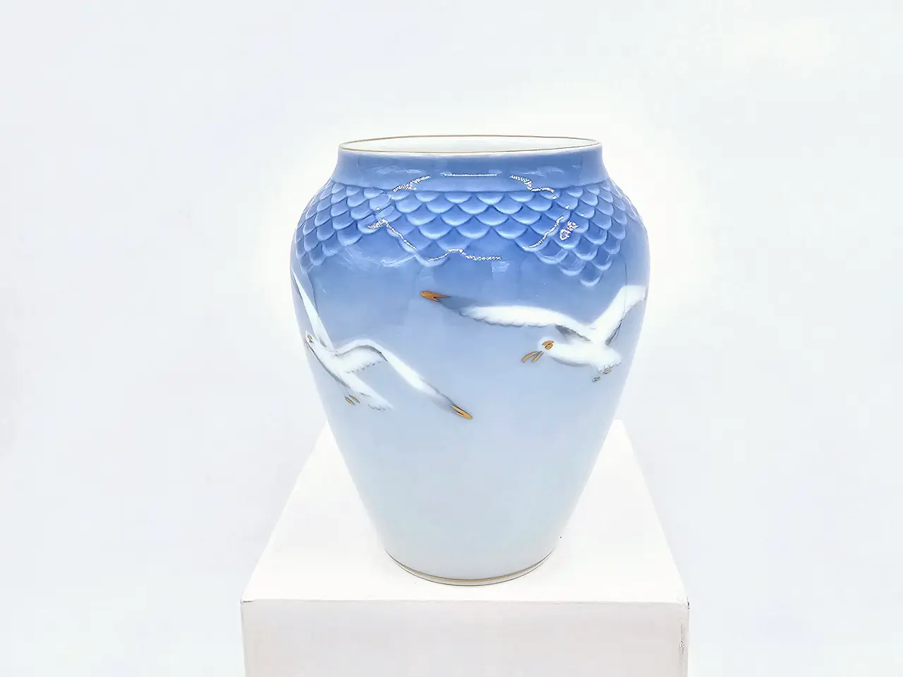 Billede 1 - Mågestel Vase nr. 202 Med Guldkant 2 sortering