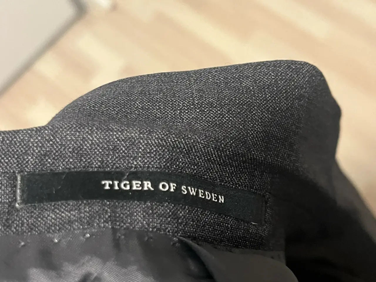 Billede 6 - Tiger of Sweden habitjakke