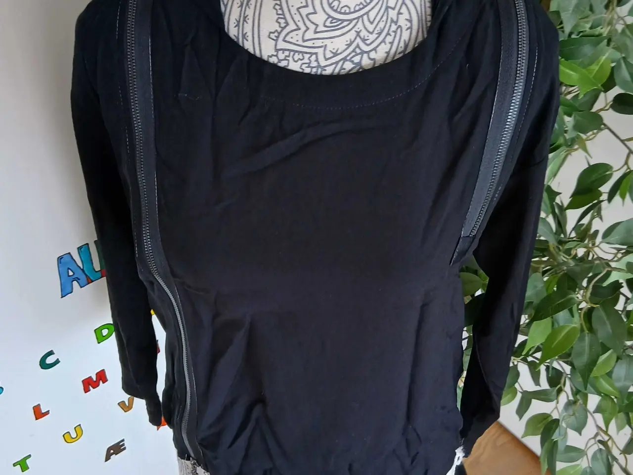 Billede 2 - Bluse. E. Small/36