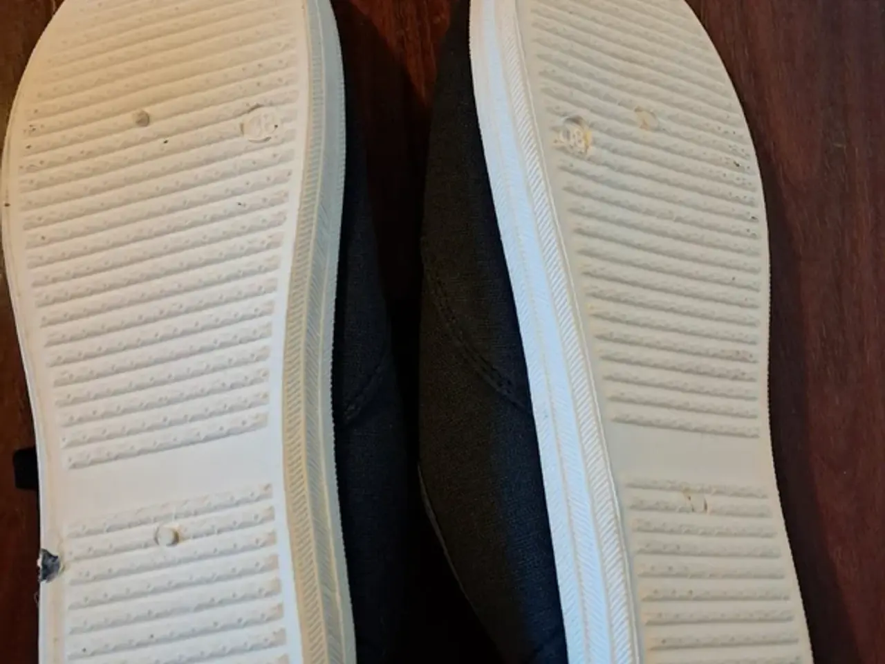 Billede 5 - Mørkeblå canvas-sneakers fra Coop – str. 38