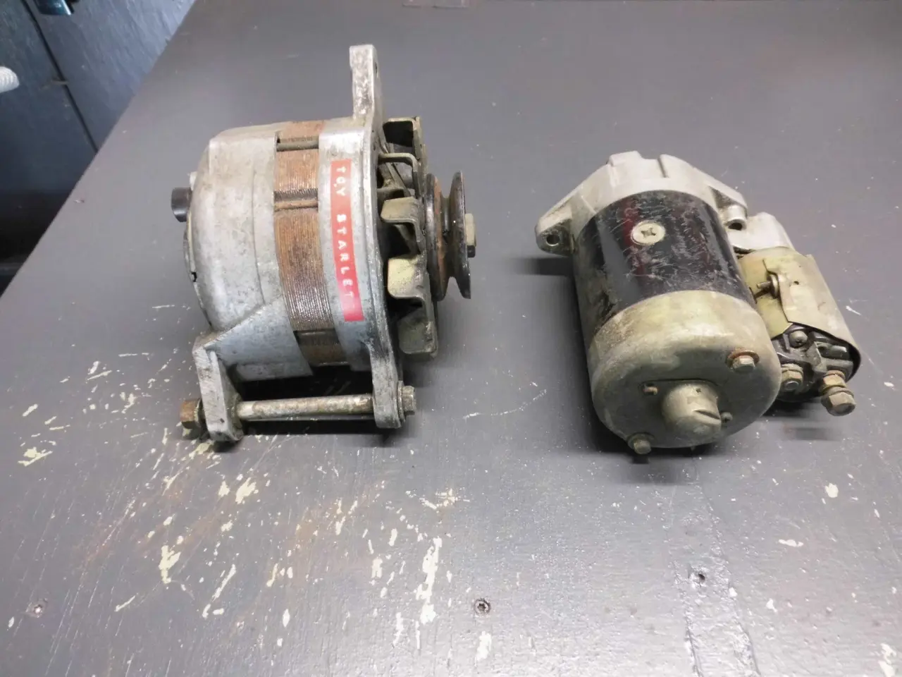 Billede 1 - Toyota Starlet pr stk 150,- ( Generator er solgt)