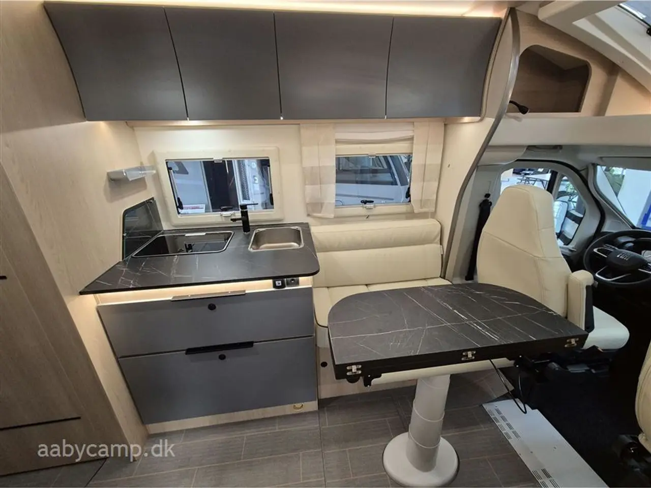 Billede 9 - 2026 - Autostar Privilige Automatgear. 180Hk. Elektrisk indgangstrin. udv. bruseudtag. Helårsdæk. Queensbed.