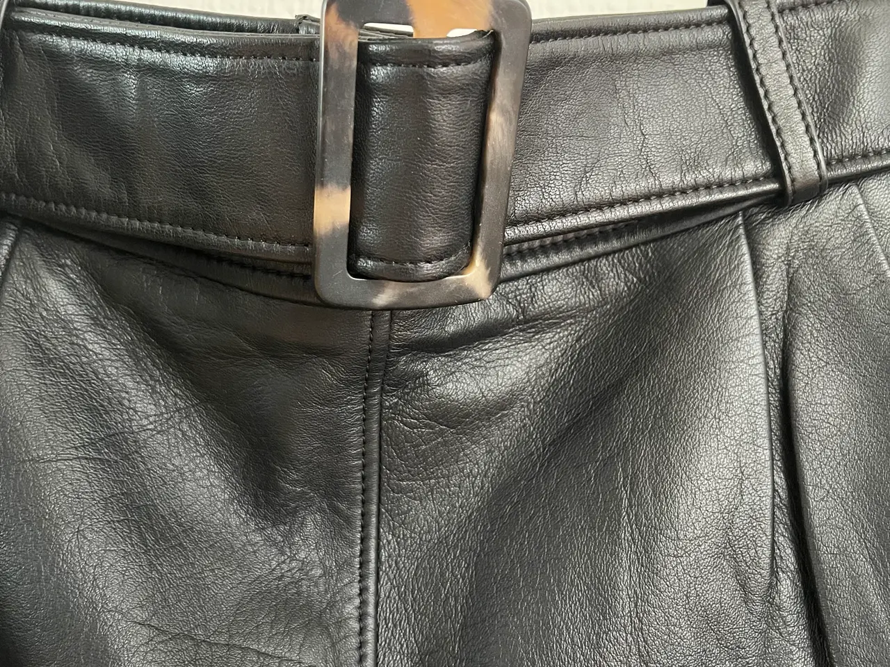 Billede 4 - Sort læder nederdel Massimo Dutti str M