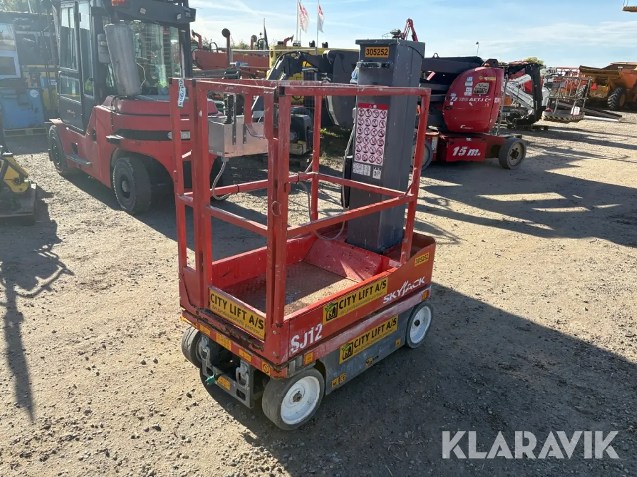 Billede 1 - Søjlelift SkyJack SJ12