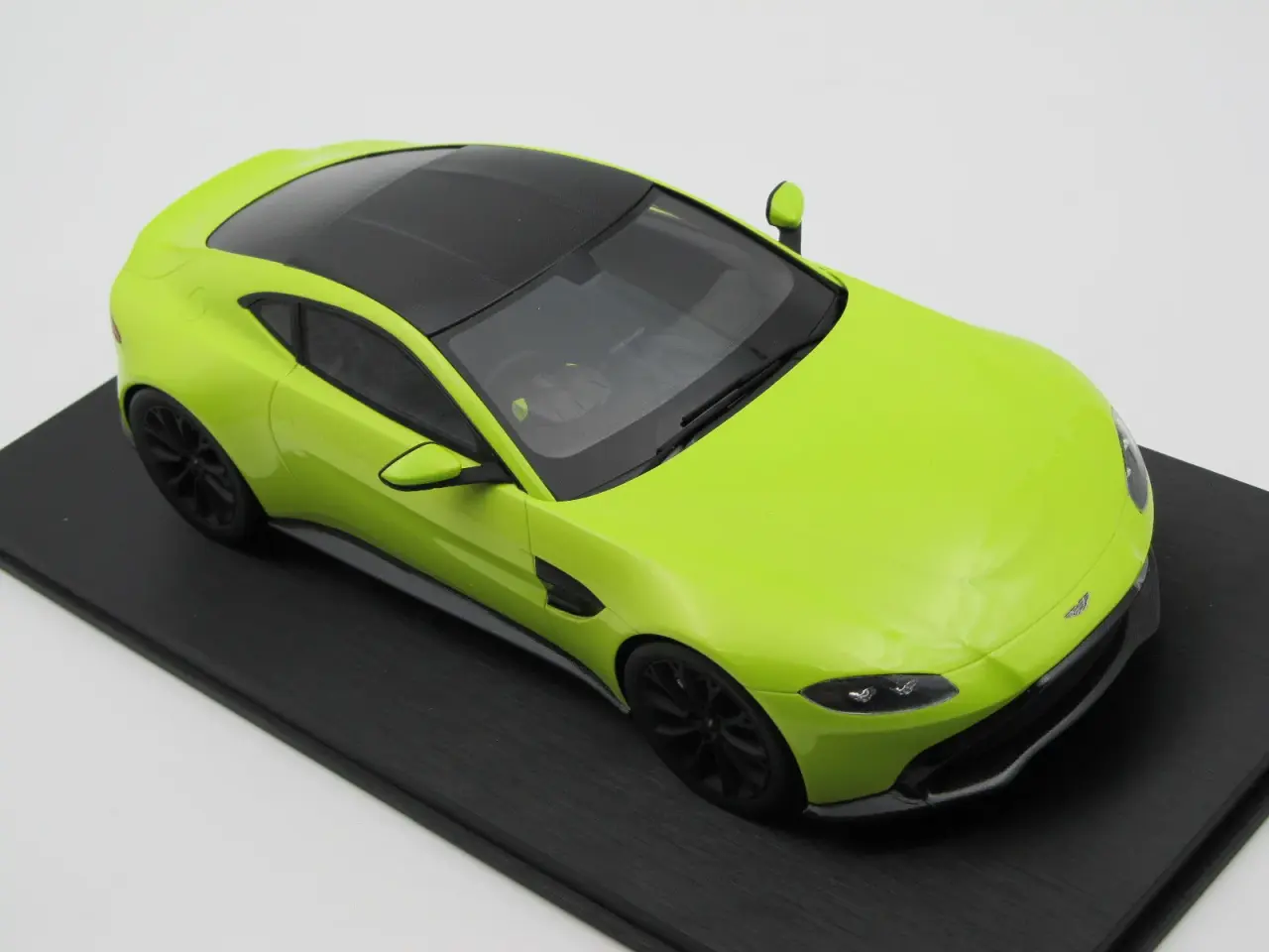 Billede 5 - 2018 Aston Martin Vantage Limited Edition - 1:18