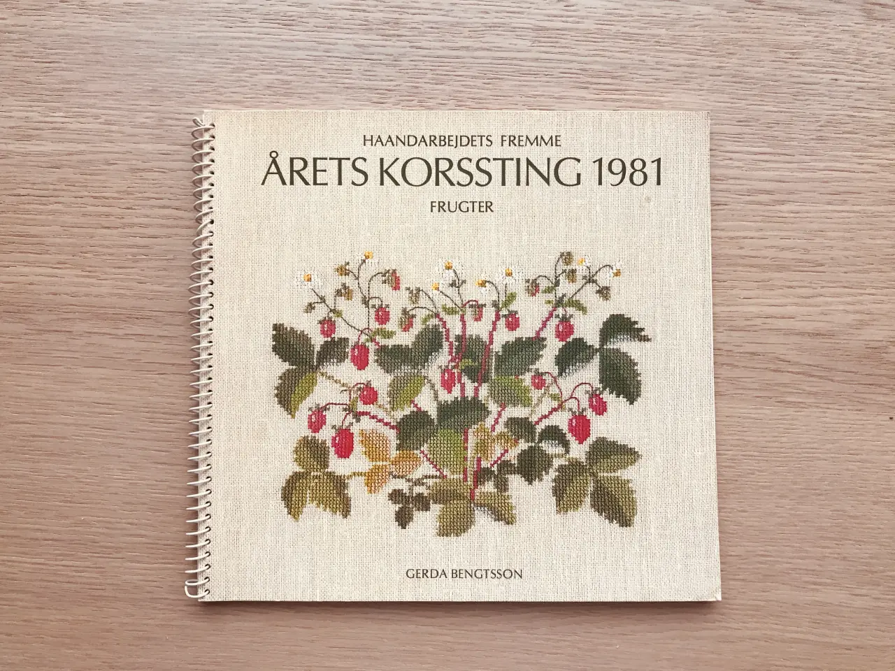 Billede 1 - Årets Korssting 1981 - Frugter