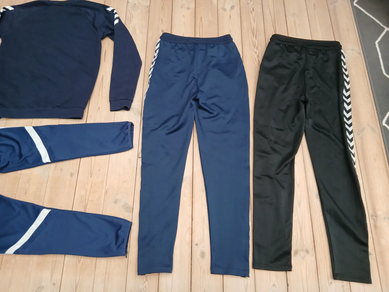 Billede 6 - STR 176 HUMMEL og str 12/14 år Adidas - læs tekst