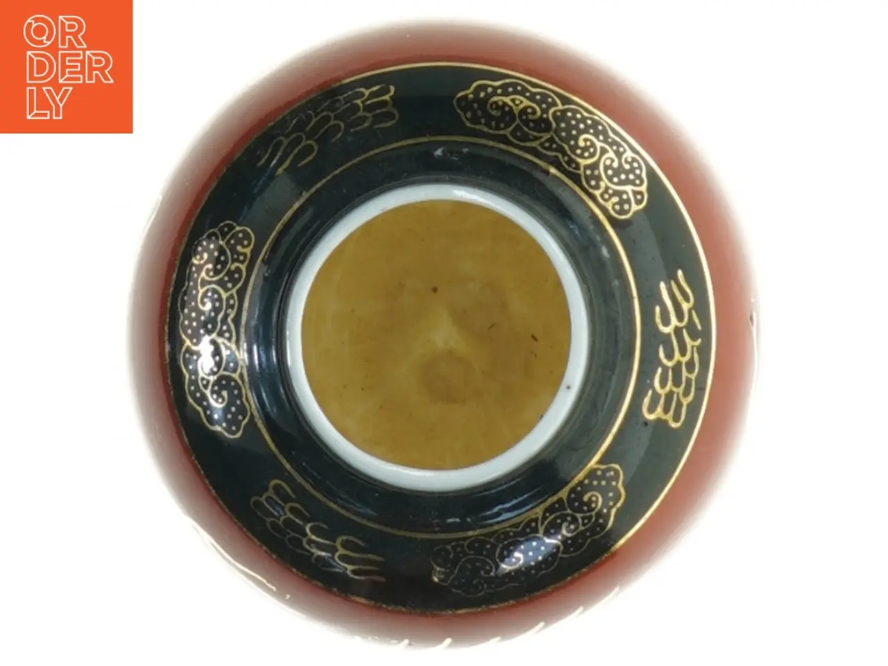 Billede 2 - Asiatisk dekorationskrukke med drage (str. 10 x 9 cm)