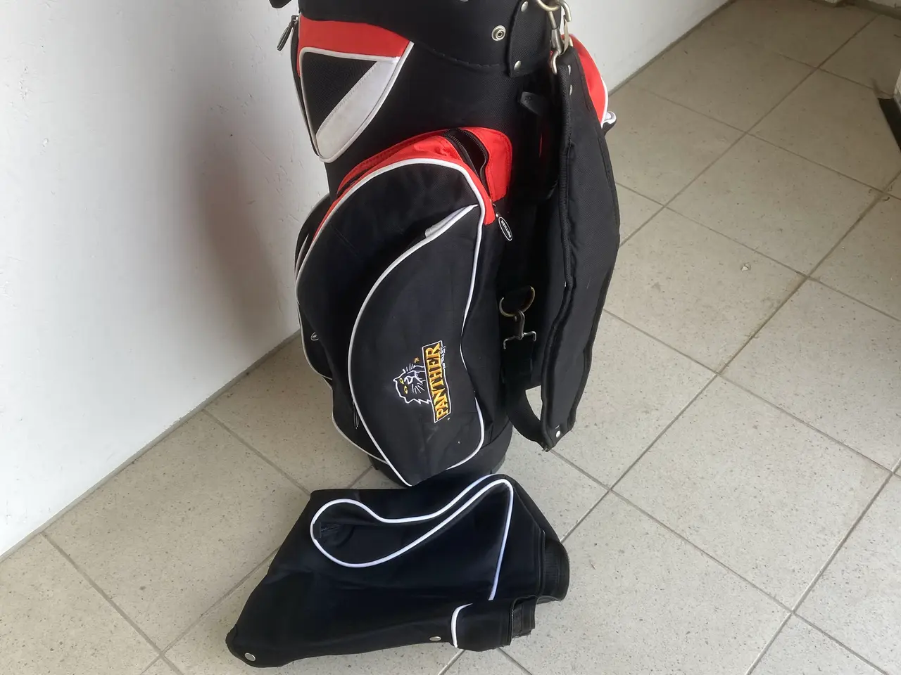 Billede 4 - Flot Golfbag er som ny.