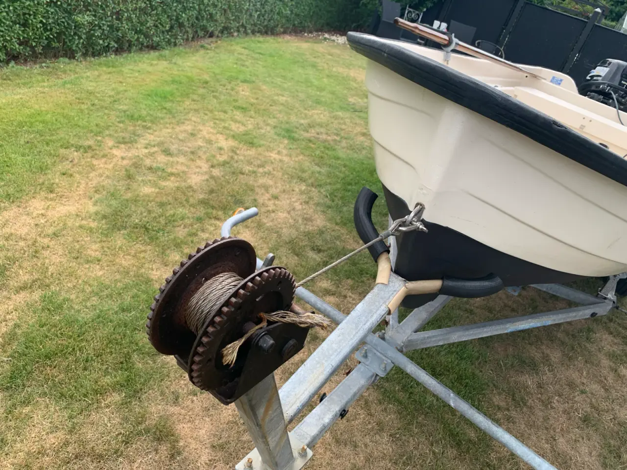 Billede 17 - Fiske jolle med motor og trailer nysynet