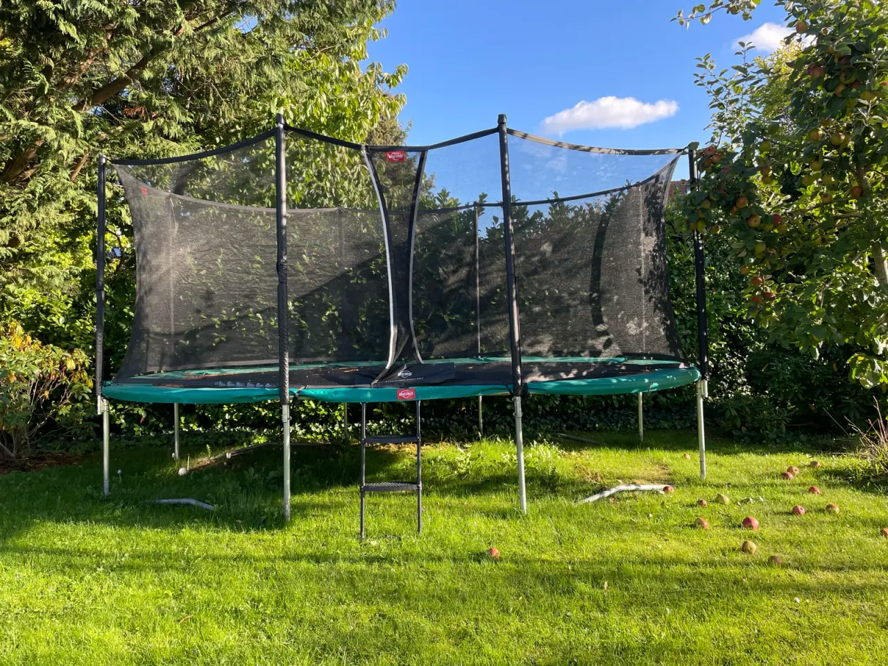 Billede 1 - Flot Berg trampolin 