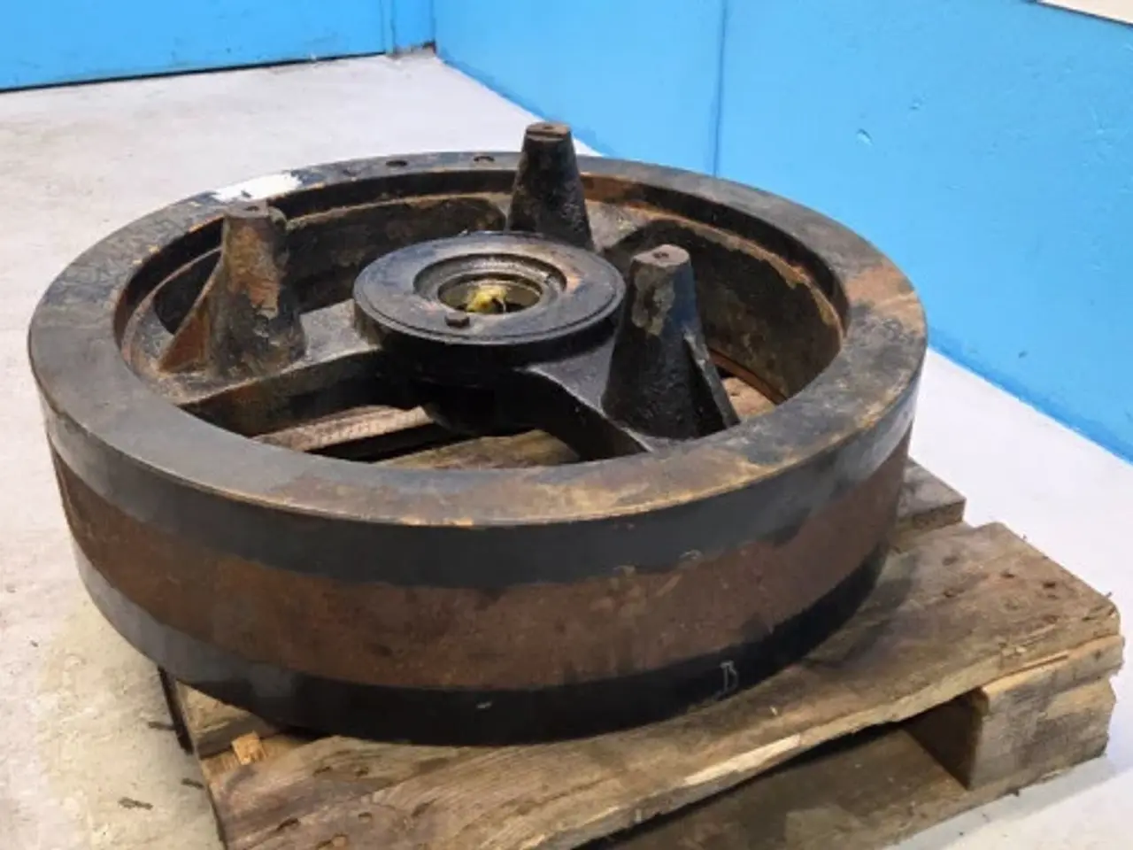 Billede 8 - New Holland BB9060S Svinghjul 87721200