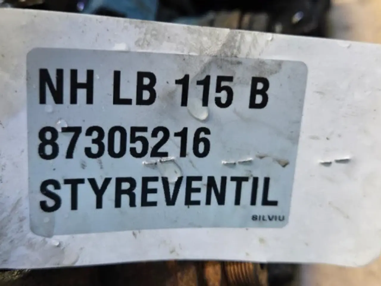 Billede 14 - New Holland LB115B Hydraulikventil 87305216