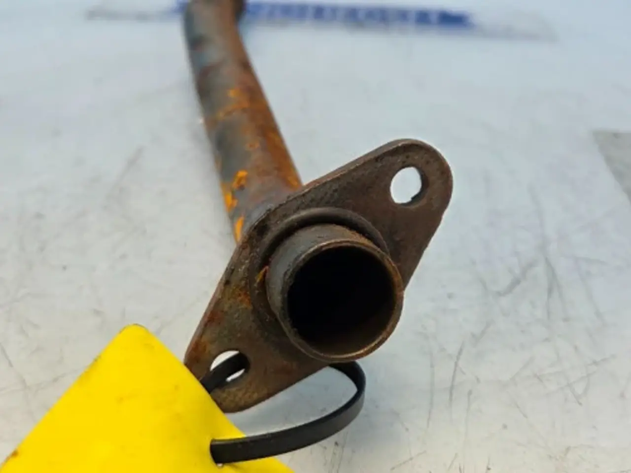 Billede 8 - John Deere  6068   Pumpe Indsugning   RE69568   