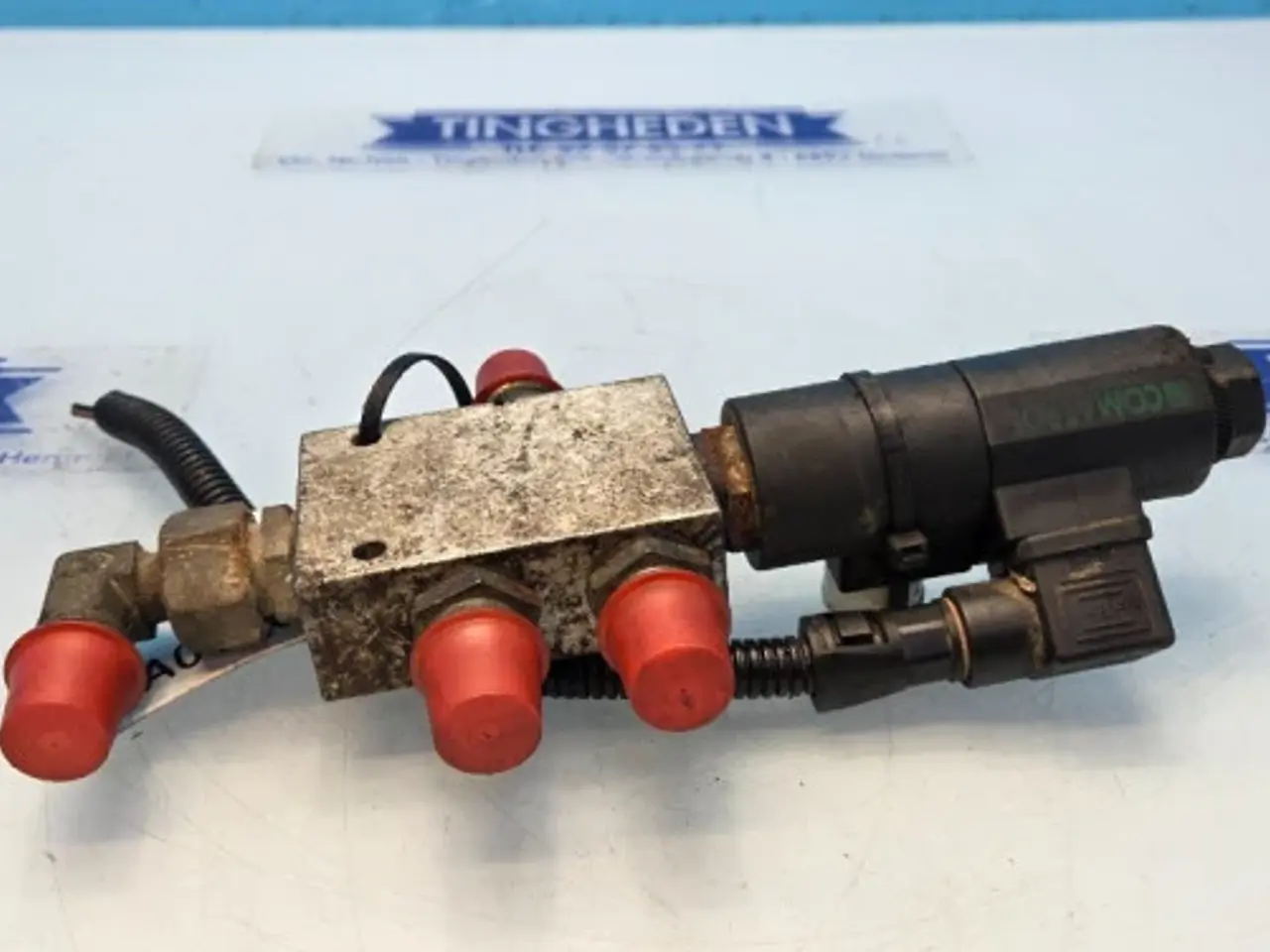 Billede 9 - Massey Ferguson 7274 Trykventil 45110095