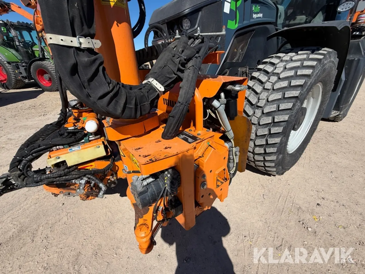 Billede 10 - Traktor JCB Fastrac med komplet MULAG klippeopsætning