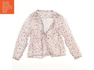 Bluse med blomsterprint fra H&M (str. 140)