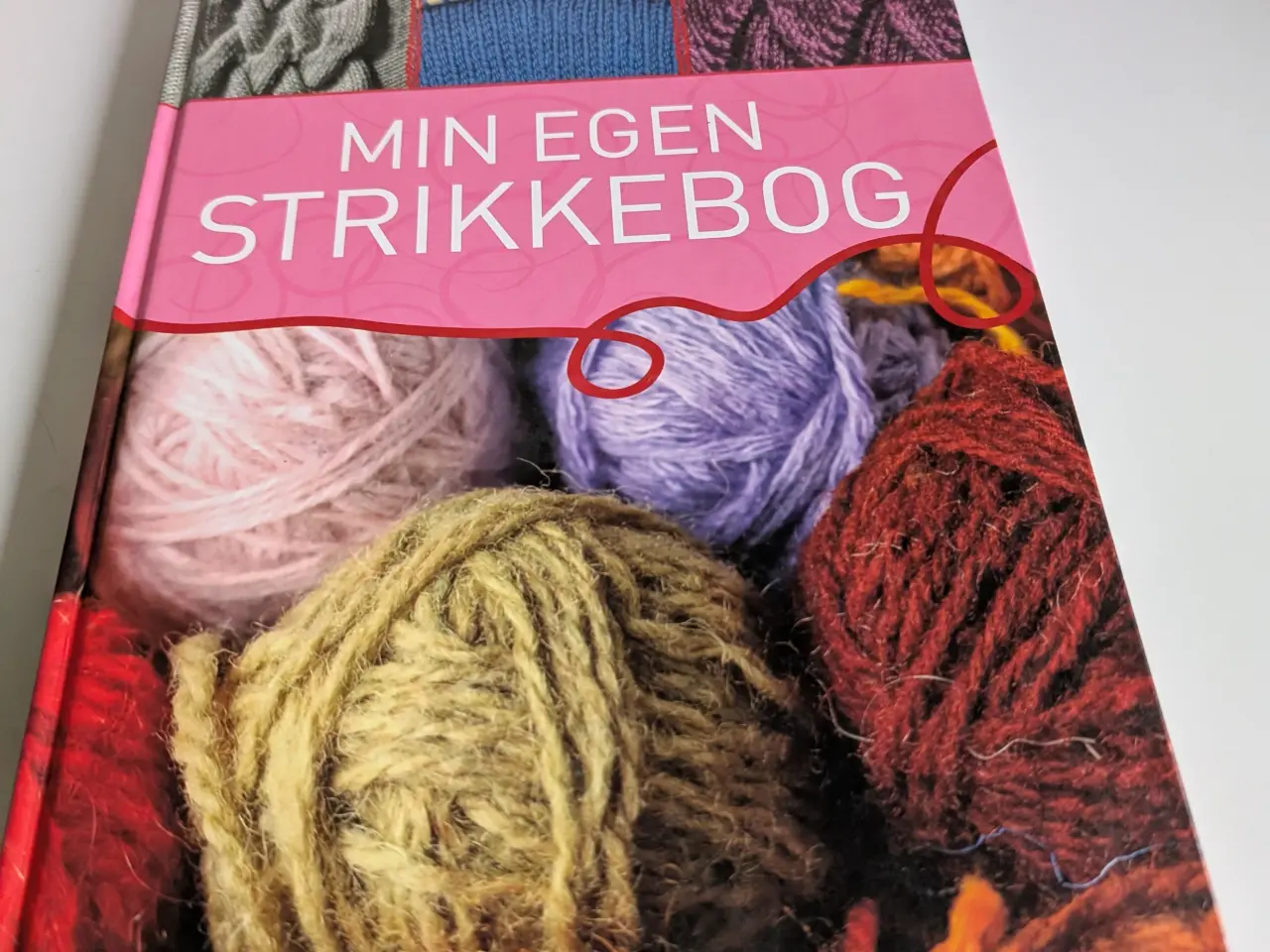 Billede 1 - Min egen strikkebog indbundet 