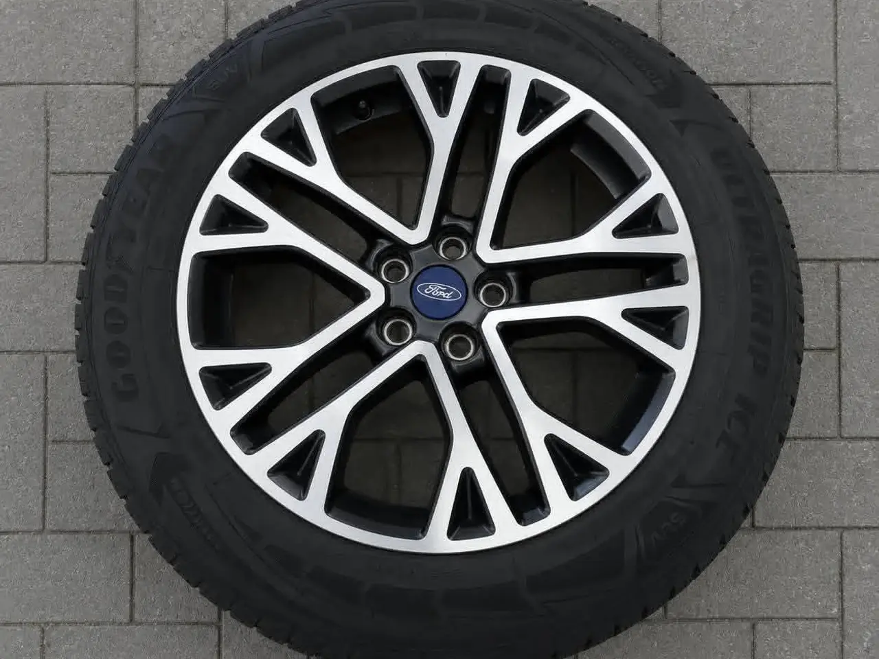 Billede 1 - Ford Kuga R18 vinterdæk 