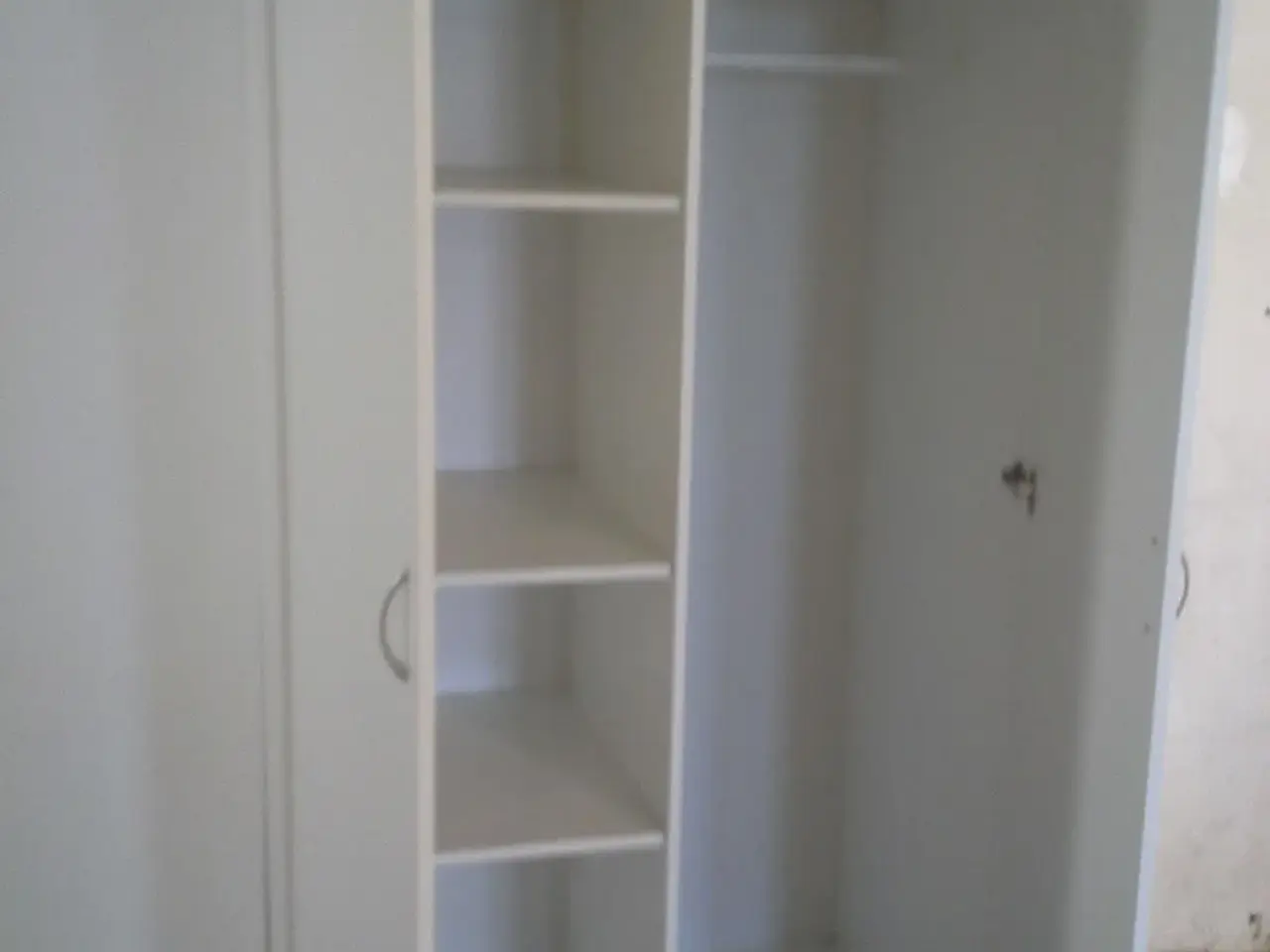 Billede 1 - Garderobeskab 80 cm