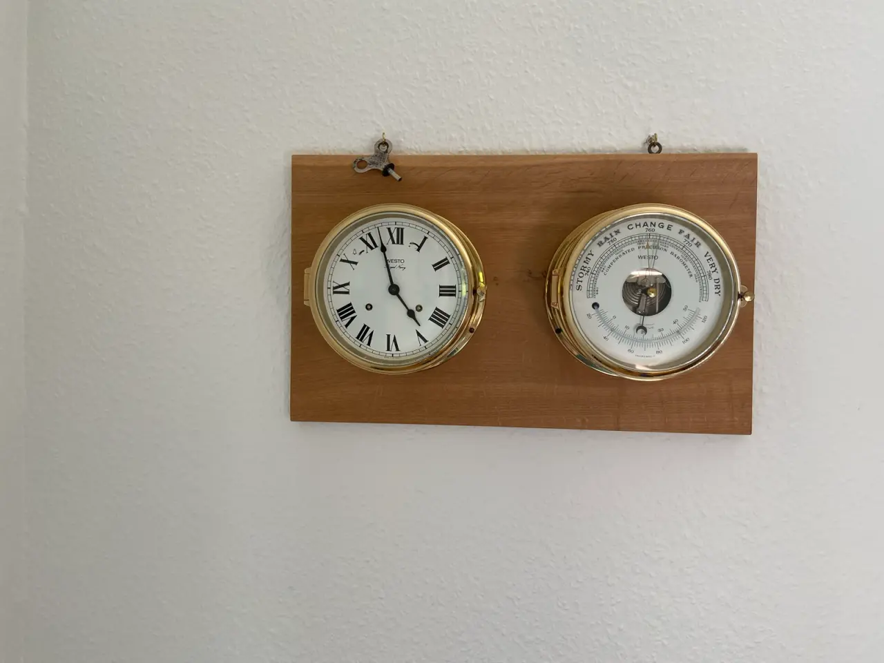 Billede 1 - Klassisk Westo skibsur (Royal Navy) & barometer