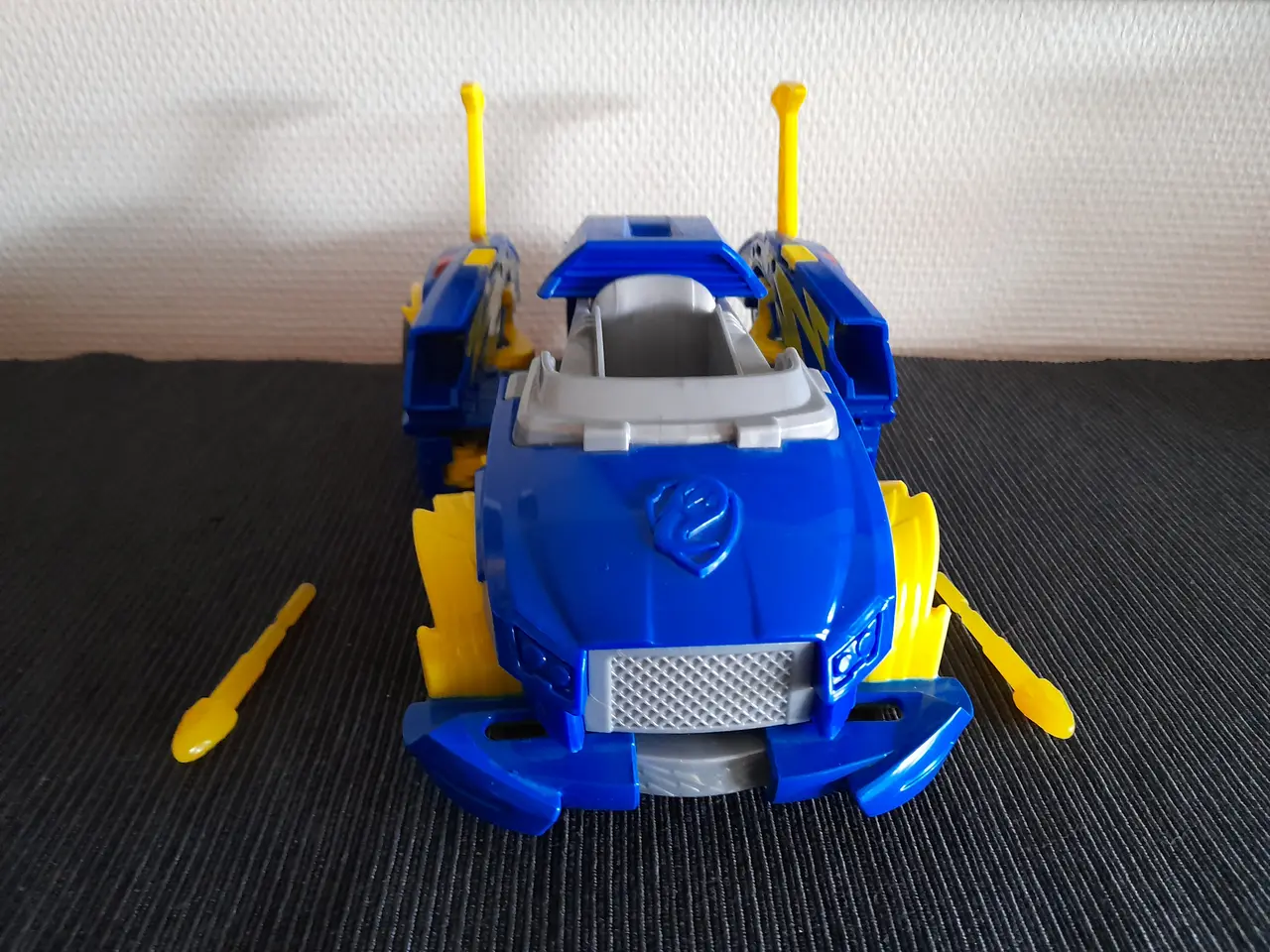 Billede 6 - Paw Patrol  transformer køretøj med våben ( pile).
