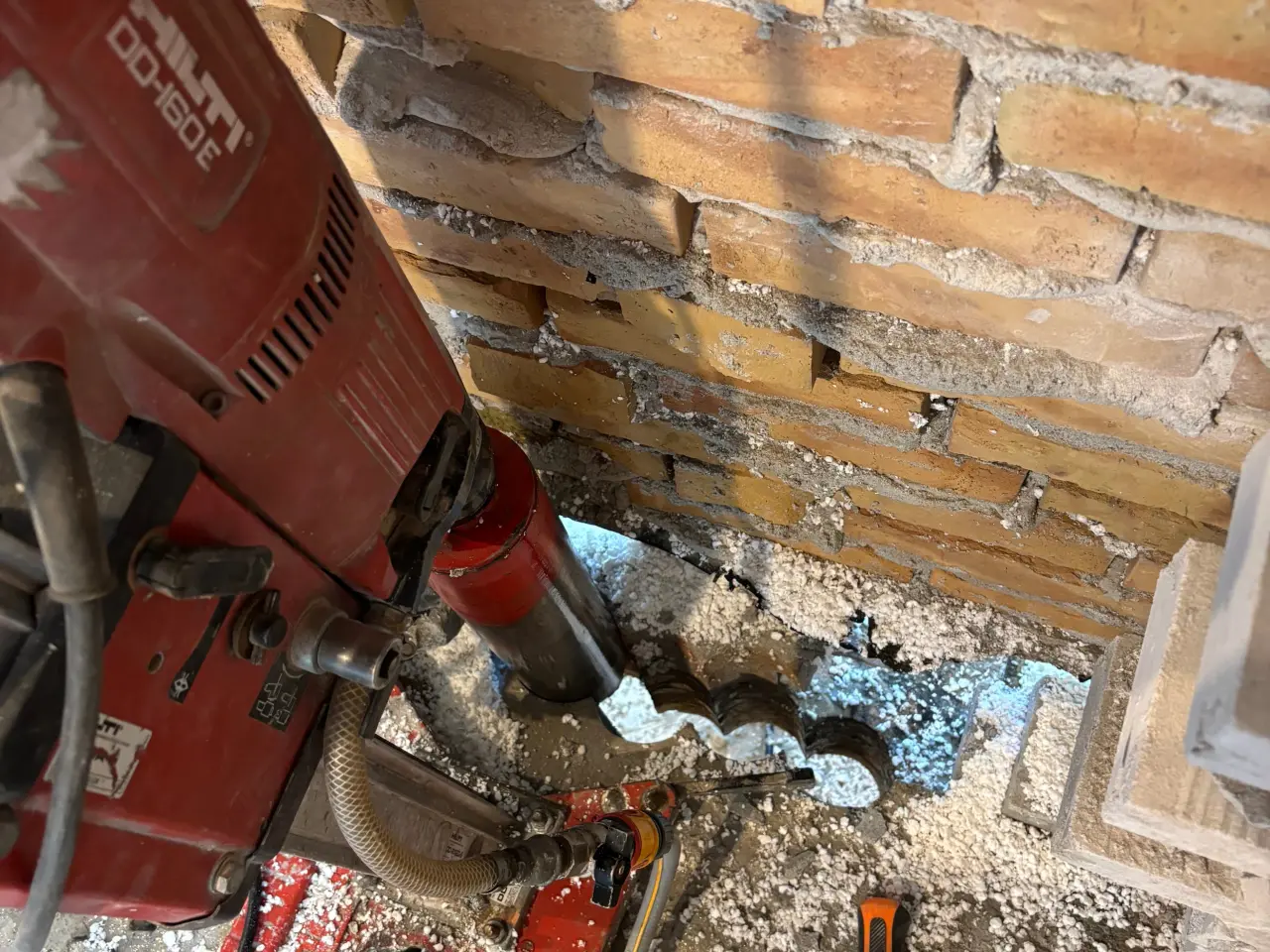 Billede 1 - UDLEJES - Hilti Kernebor/diamantbor