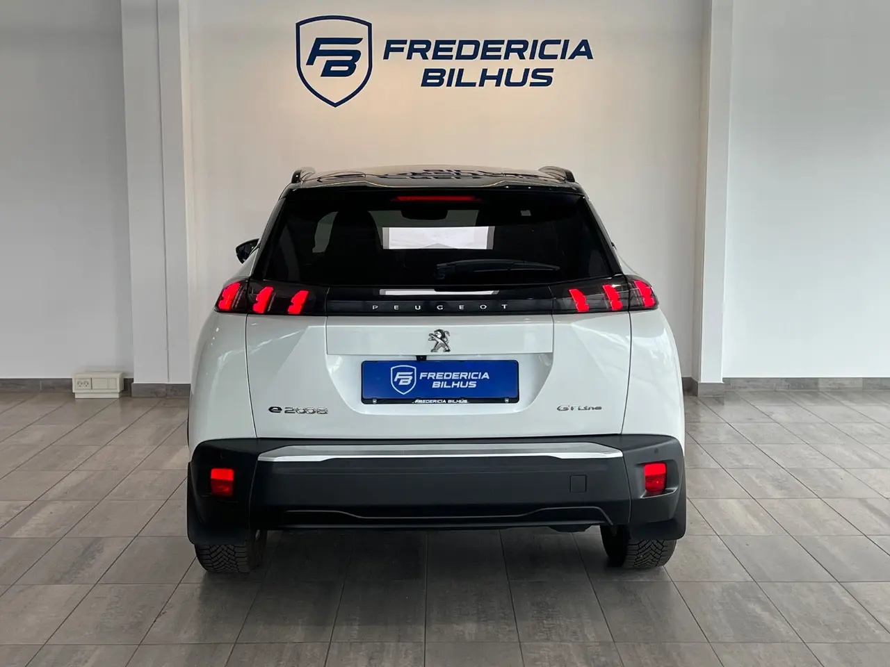 Billede 5 - Peugeot e-2008 50 GT Sky