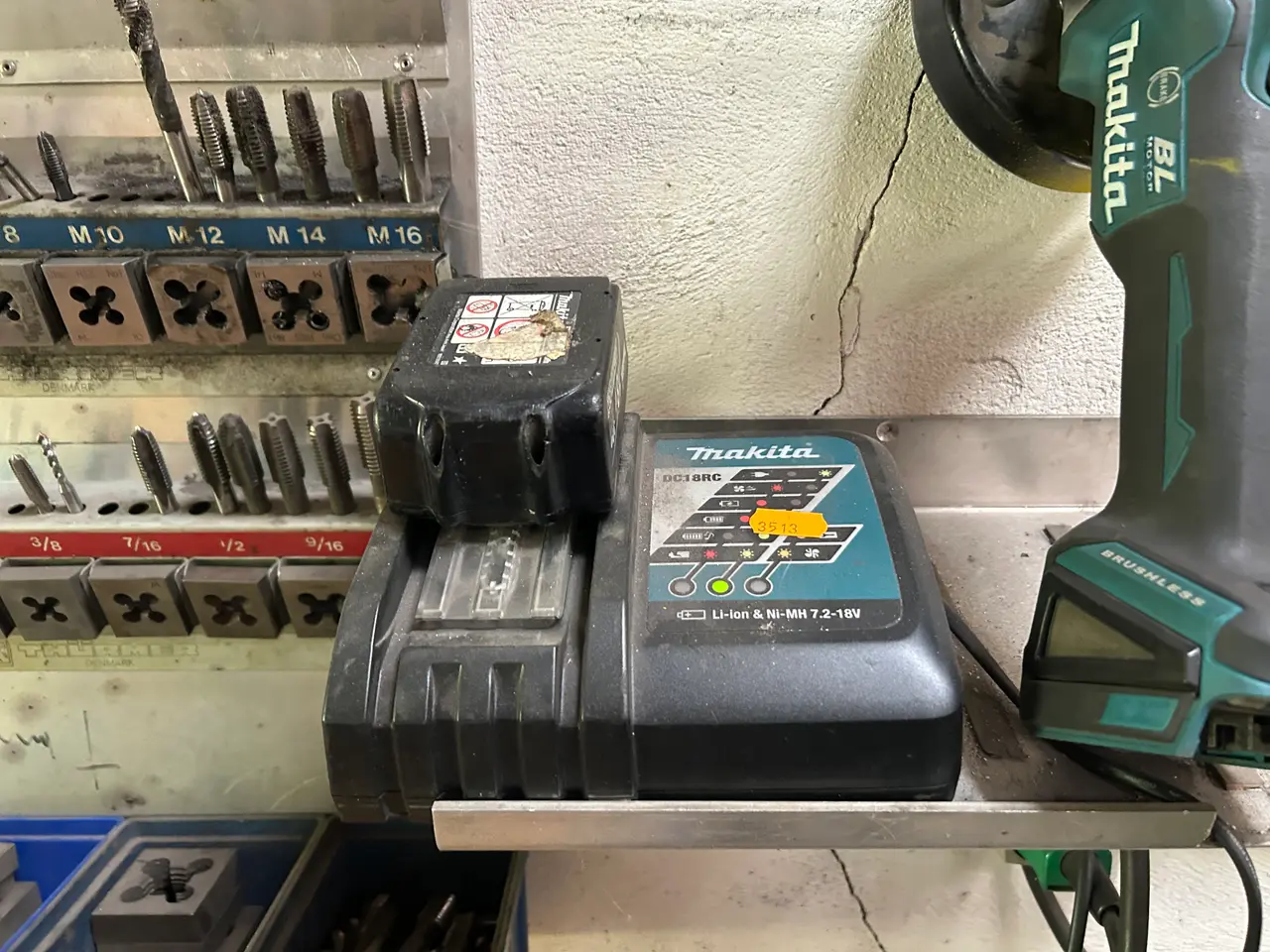Billede 3 - Vinkelsliber, batteri samt lader MAKITA