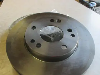 Nye Bremse skiver Mercedes 190 2,5 D