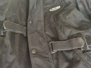 Mc tøj